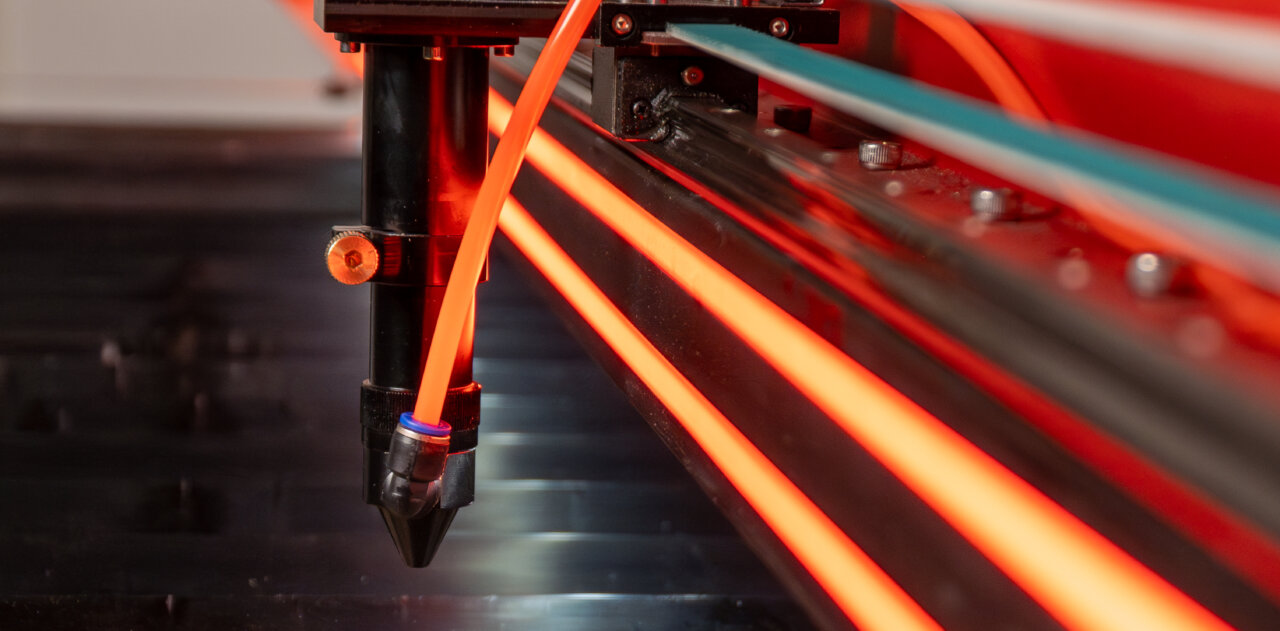 Обложка записи Старт продаж новых лазерных CO2-станкокомплектов AXIOM